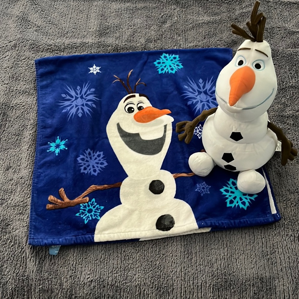 Disney Frozen Stuffed Olaf